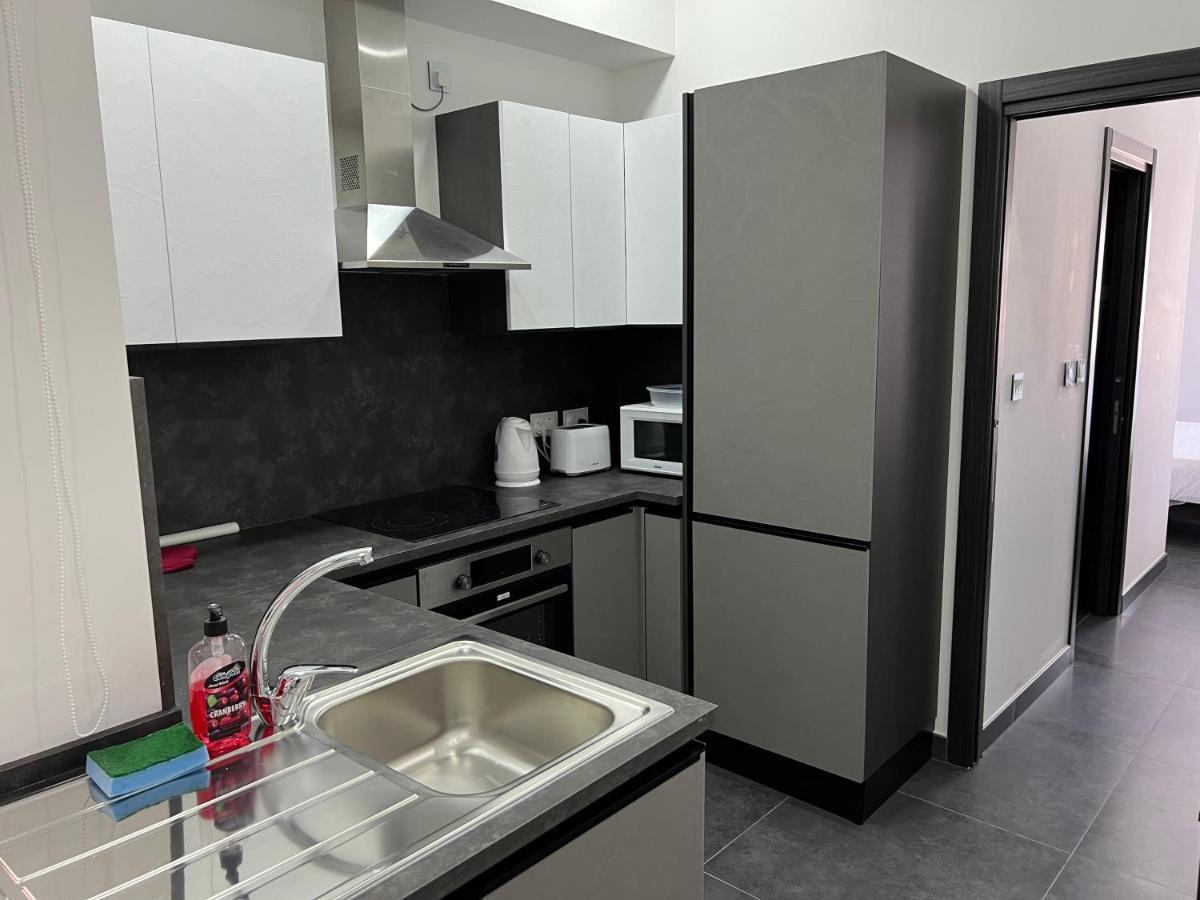 Cosy & Modern Top Floor 1-Bedroom Apartment St. Paul's Bay Luaran gambar
